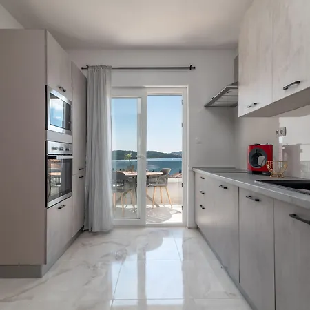 Kuzmanic Apartment Trogir