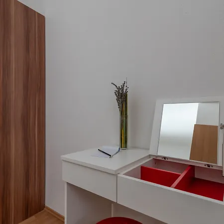 库兹马尼克别墅公寓