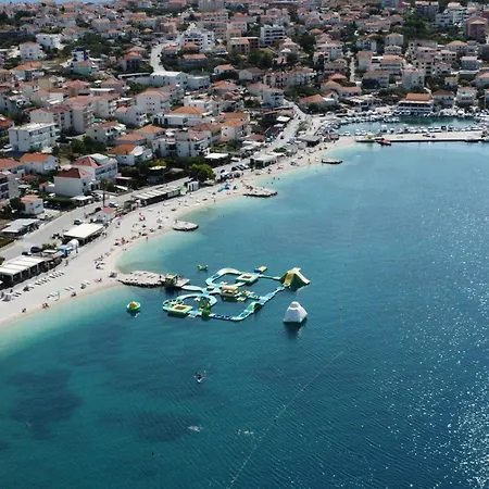 Kuzmanic Τρογκίρ