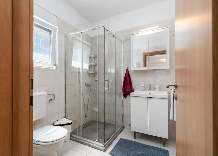 Kuzmanic Τρογκίρ